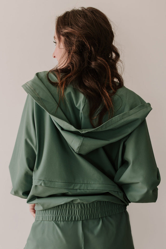 Elevate SS22 Comeback Green Bay Windbreaker - SewSewYou