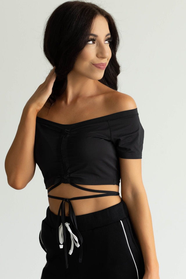 tWinning w/ Dawn & Cher AW22 Black Waist Tie T-Shirt - SewSewYou